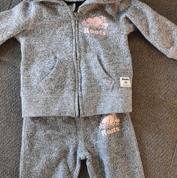 Roots Baby Sweatpants + Zip-up Hoodie - Picture 1 of 5